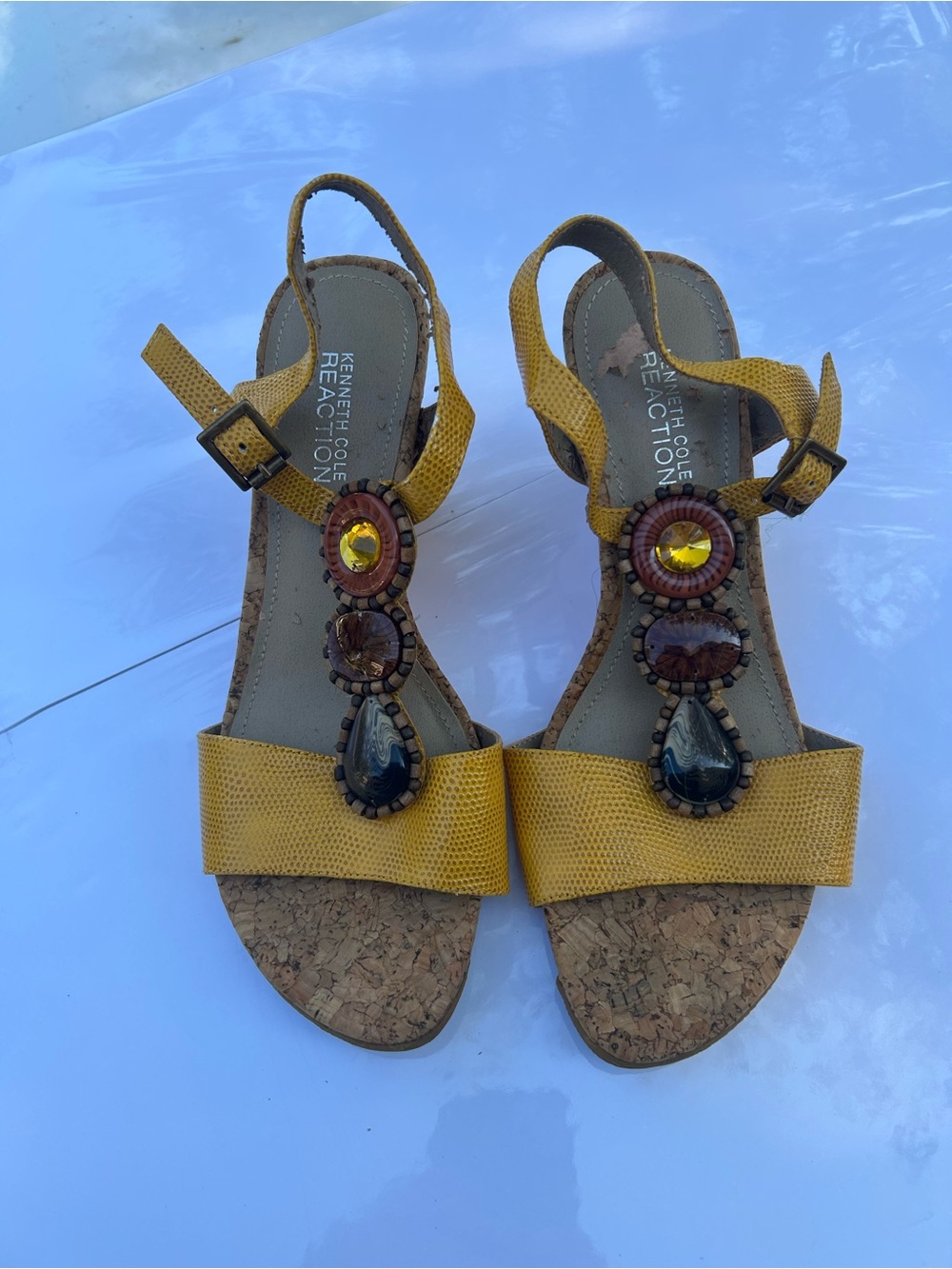 Kenneth Cole Reaction Women’s Yellow Beaded Cork Sandals size 7.5